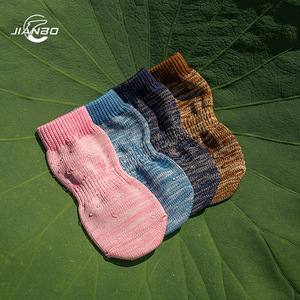 Jianbo 1 Classic Luxury Winter Eco-friendly Pet Shoes Chaussettes d'intérieur en latex déperlantes antidérapantes <span class=keywords><strong>pour</strong></span> grands chiens - Product Image 1
