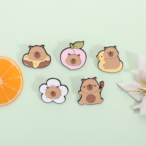 Mignon Capybara émail broche paresseux Animal dessin animé broche drôle métal revers Badge bijoux cadeau pour enfants et amis - Product Image 2