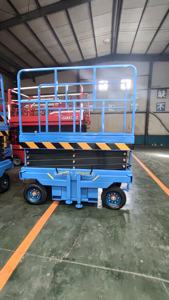 2025 nuevo Triciclo de acero inoxidable elevador de tijera móvil 6m 8m 10m 12m 14m tijera móvil aérea elevador de hombre eléctrico - Product Image 2