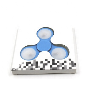 Jouets à main avec Logo personnalisé de haute qualité, Spinner à doigts avec 3 roulements pour soulager le Stress, vente en gros - Product Image 3