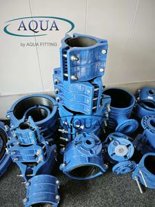 Accesorio de unión de tubería con sujetador de cuello dividido de tres partes - Product Image 2