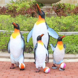 Sculpture personnalisée de famille de pingouins antarctiques en résine et fibre de verre, <span class=keywords><strong>statue</strong></span> artisanale pour la décoration des fêtes, exposition de parcs à thème et événements - Product Image 5