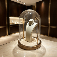 Vitrine à bijoux en acrylique de luxe avec éclairage LED, couvercle en forme de cloche, base en acier inoxydable, pour boutique haut de gamme