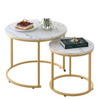 Ensemble de 2 tables basses gigognes rondes modernes, dessus en MDF aspect marbre, structure en métal doré, mobilier de salon, fabricant grossiste