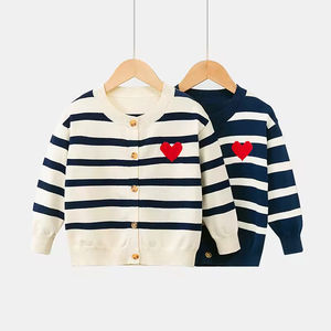Pull en tricot rayé pour enfants unisexe en coton avec motif cœur pour la Saint-Valentin, de haute qualité - Product Image 1