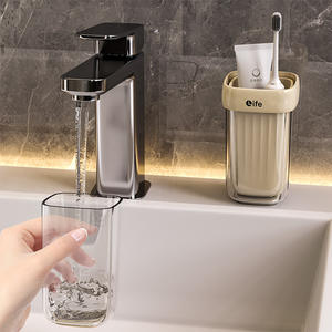 Étui de voyage pliable pour brosse à dents Life, 101-200 ml, étanche, portable, pour usage en salle de bain et pour bain de bouche - Product Image 4