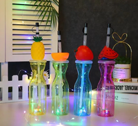 Bouteille d'eau créative pour enfants avec lumière LED, sans BPA, anti-fuite, motif animal de dessin animé, 16 oz, pour fêtes, en plastique, type Slush Yard Cup, vente en gros