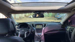 Hyundai Grandeur Azera 2014, conduite à gauche, essence, berline, voiture d'occasion coréenne, automatique, traction avant, 5 places, toit ouvrant panoramique, haute spécification - Product Image 4