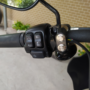 Interrupteur de suspension à air pour guidon à 2 boutons et 3 fils, interrupteur de commande de barre de suspension pour Harley Dyna Softai Sportster Street Glide <span class=keywords><strong>Cafe</strong></span> Racer - Product Image 4