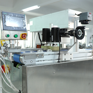 Máquina automática de alimentación de tapas de botellas con sistema de inspección por visión y marcado láser UV, impresión láser de códigos QR - Product Image 6