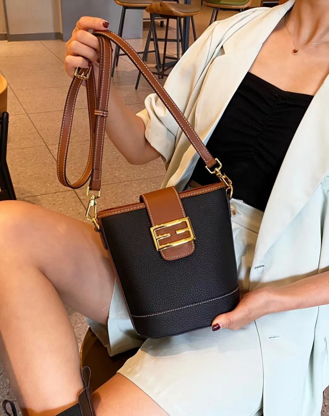 2020 borsa a catena di nuovo stile nessuna decorazione borsa a tracolla borsa a secchiello da donna Vintage geometrica in poliestere di moda