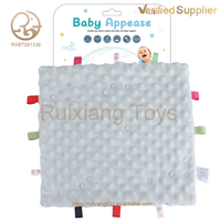 Fourniture d'usine bébé jouets éducation cognitif apaisant jouet bébé couette carrée mouchoirs en papier de couleur