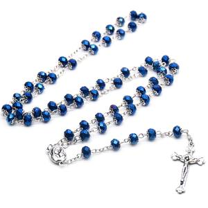 Collier <span class=keywords><strong>de</strong></span> perles <span class=keywords><strong>de</strong></span> cristal bleu métallisé avec médaille du sol sacré et chapelet <span class=keywords><strong>de</strong></span> <span class=keywords><strong>communion</strong></span> avec croix <span class=keywords><strong>de</strong></span> Jésus - Product Image 5