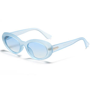 Lunettes de soleil œil de chat grises pour femmes, monture TR90, verres polarisés TAC UV400, style rond petit format - Product Image 4