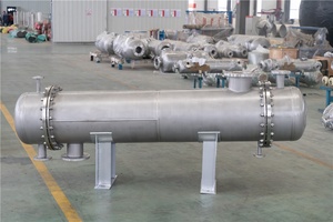 Condenseur de vapeur à échangeur de chaleur de type coque et tubes personnalisé pour les <span class=keywords><strong>gaz</strong></span> d'échappement et les <span class=keywords><strong>gaz</strong></span> de combustion des chaudières et réacteurs - Product Image 4