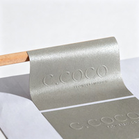 Étiquettes autocollantes mates personnalisées, gaufrées et débossées, pour la fermeture des boîtes cadeaux de bougies