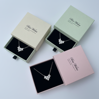 Boîtes à bijoux noires personnalisées de luxe, étiquette privée, emballage cadeau élégant, commande en gros, papier recyclé écologique, livraison rapide
