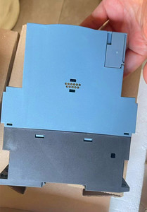 ใหม่แกะกล่อง 3RW3046 1BB04 SIRIUS 80A Soft Compact 45kW ชุดควบคุมมอเตอร์ 3RW30461BB04 มีสินค้าในสต็อก - Product Image 4