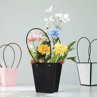 Panier à fleurs en papier kraft noir, imperméable, personnalisable, emballage de bouquet cadeau avec poignée en corde et impression UV