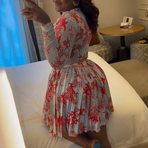 ชุดเซ็ต 2 ชิ้นแฟชั่นสำหรับผู้หญิง คอลเลคชั่นใหม่รับฤดูใบไม้ร่วง เสื้อแขนยาวพิมพ์ลายทรงเข้ารูปทันสมัย พร้อมกระโปรงพลีท สไตล์ลำลอง - Product Image 4