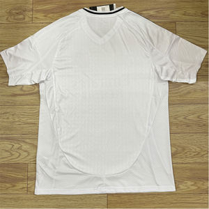 Top personalizado 25/26 Conjuntos de fútbol para adultos Ropa de fútbol Impreso Nombre Número Logo 100% Poliéster Elástico Jersey de secado rápido - Product Image 4