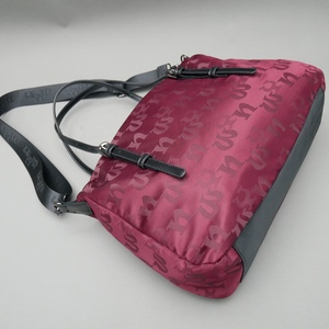 Bolso tote con monograma color rojo vino, bolso de hombro de nailon de gran capacidad, correa cruzada extraíble, bolso informal para el trabajo, viajes, uso diario - Product Image 1