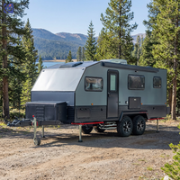 Camping-car porte-équipements CAMPTRL avec porte-rampe, espace garage pour VTT et moto, et espace de vie complet
