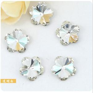 Décorations en verre de 10 mm en forme de fleur de prunier électroplaquées avec strass pour coques de téléphone et accessoires de beauté - Product Image 2