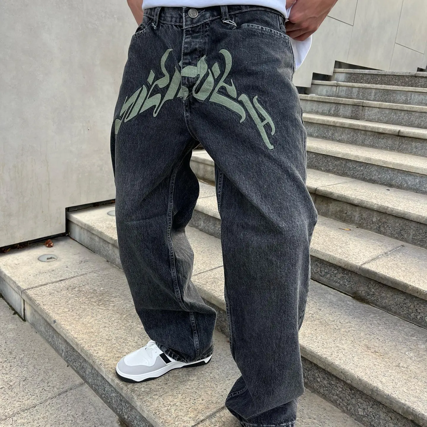 Đông Quan Thành Phố Người Đàn Ông Thời Trang Dạo Phố Nhà Sản Xuất Tùy Chỉnh Phẳng Thêu Biểu Tượng Hàng Hóa Denim Quần Y2K Twill Baggy Jeans