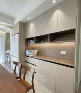 ตู้เย็นแบบฝังในตู้เก็บของอเนกประสงค์ ชุดเฟอร์นิเจอร์ห้องรับประทานอาหารแบบสั่งทำ - Product Image 3