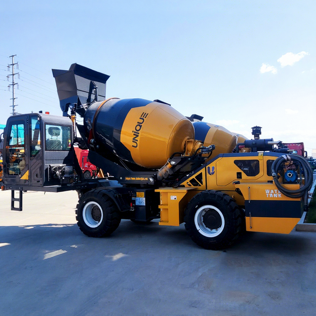 High Efficiency Self Loading Concrete Mixer Truck Mobile Concrete Mixing Plant 4 in 1 Multifunctional Cement Mixer for Sale