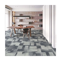 Dalles de moquette emboîtables en peluche, dalles de moquette pour théâtre, dalles de moquette 25*100cm, dalles de moquette 50x50cm, vertes pour la maison