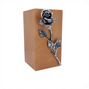 Urnas Funerarias Cúbicas de Latón y Bronce con Emblema de Rosa Plateada - Product Image 1