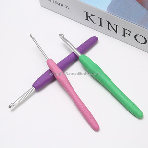Outils <span class=keywords><strong>de</strong></span> tricot DIY en gros, aiguille <span class=keywords><strong>à</strong></span> crochet en fer avec manche en plastique pour le tricot <span class=keywords><strong>de</strong></span> <span class=keywords><strong>laine</strong></span>, pour le tricot <span class=keywords><strong>de</strong></span> pulls - Product Image 3