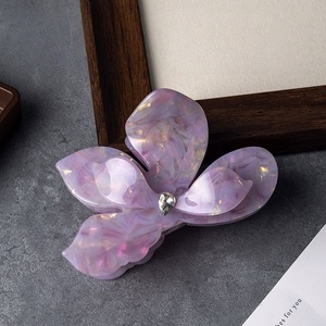 Molletta a farfalla tridimensionale di fascia alta all'ingrosso di prugna triangolare, delicata luce di lusso acetato e forcina diamantata - Product Image 5