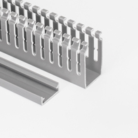 Goulotte de câblage flexible en PVC 60*30 résistante aux UV, fournie par l'usine, pour l'organisation des câbles de bureau
