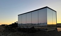 Maison conteneur préfabriquée en acier avec miroir intelligent, prête à l'emploi et personnalisable pour projets de villas et d'hôtels de luxe