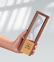 Trophée en cristal K9 créatif avec base en bois, plaque de récompense personnalisée, vente en gros d'usine