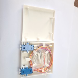 NEWAY op maat gemaakte kunststof spuitgietonderdelen met glasvezelverdeelkast - Product Image 4