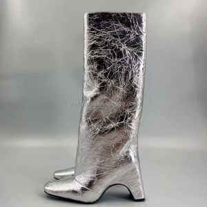 Botas Metálicas Plateadas de Cuero de Becerro con Efecto Metálico, Tacón de Puente de 8.5cm/3.3 Pulgadas, de Lujo para Mujer, Altura hasta la Rodilla, Suela de Cuero - Product Image 5