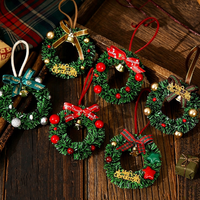 Mini couronne de Noël suspendue avec nœud et clochette, ornement de Noël pour arbre, fenêtre, fête, cadeau