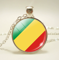 Collier pendentif en alliage avec cabochon en verre brillant, série drapeau national des Comores, artisanat de cabochons en verre de qualité supérieure, réglable