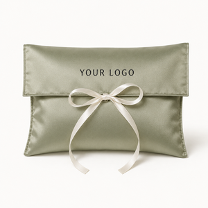 Sacchetto Regalo in Carta Satinata Personalizzato con Nastro in Seta per un'Esperienza di Unboxing Morbida e Durevole - Product Image 1