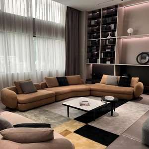 Sofá Esquinero Curvo <span class=keywords><strong>Poliform</strong></span> - 2025, Estilo Italiano Minimalista, Color Crema, Lujo Ligero para Espacios Pequeños - Product Image 3