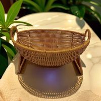 Cesta de Frutas Estilo Rattan com Alças, Bandeja de Armazenamento para Sala de Estar, Expositor de Lanches e Sobremesas, Design Plástico Trançado