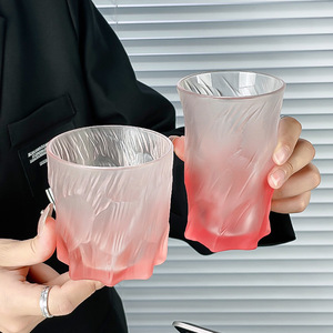 Tasse à eau domestique moderne et minimaliste, style nordique, en verre cristallin rose uni, haute esthétique, écologique, petite taille - Product Image 4