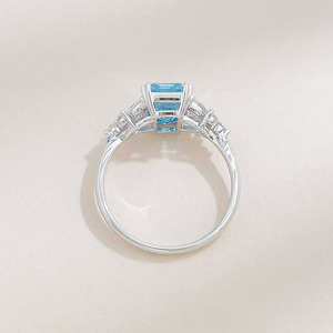 <span class=keywords><strong>Anillo</strong></span> <span class=keywords><strong>de</strong></span> Diamante <span class=keywords><strong>Azul</strong></span> Cultivado en Laboratorio con Corte Esmeralda, Chapado en Oro Blanco <span class=keywords><strong>de</strong></span> 18K, Color Fantasía, <span class=keywords><strong>Anillo</strong></span> <span class=keywords><strong>de</strong></span> Compromiso y Boda para Mujer, Joyería Fina, <span class=keywords><strong>Anillo</strong></span> Nupcial - Product Image 4