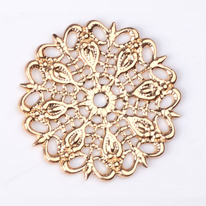 25mm laiton or fleurs filigranes bijoux résultats plume de paon connecteurs charmes pour bricolage bijoux fabrication composants - Product Image 4