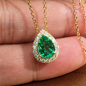 Collana Girocollo con Pendente a Goccia Color Smeraldo per Donne, Stile Pavé, Gioielli alla Moda - Product Image 1