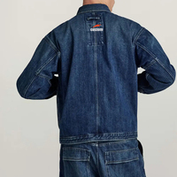 Veste en jean personnalisée avec logo, manches boutonnées, haute qualité, style streetwear tendance, veste en jean pour homme, style délavé